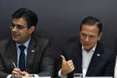 O vice-governador de SP, Rodrigo Garcia, ao lado de Joo Doria