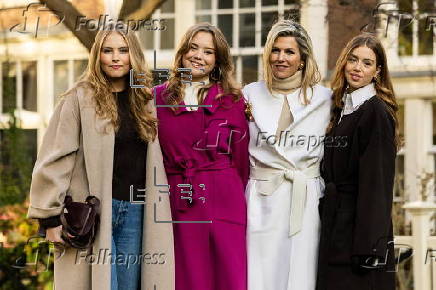 Dutch royal family attends traditional photo session in Amsterdam