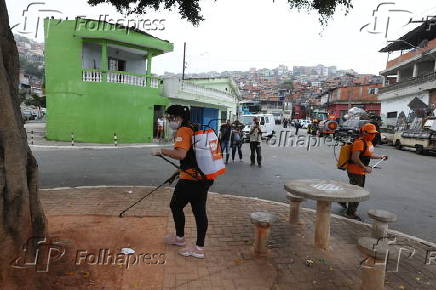 Brasilndia passa por ao de limpeza contra o coronavrus