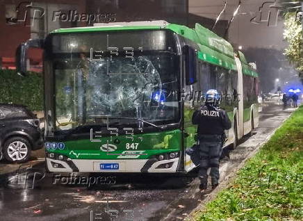 Death of teen after Carabinieri chase sparks riots in Milan suburb