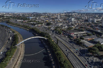 Arco da Sabesp na Marginal Tiet