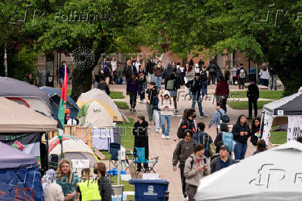 Protest encampment in support of Palestinians at the University of Washington