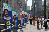 Banners dos candidatos  prefeitura espalhados pelo centro de SP