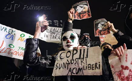 Third night of nationwide protests against far-right independent runoff candidate Calin Georgescu