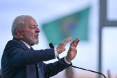 Lula lanza el programa Periferia Viva, destinado a la urbanizacin de las favelas