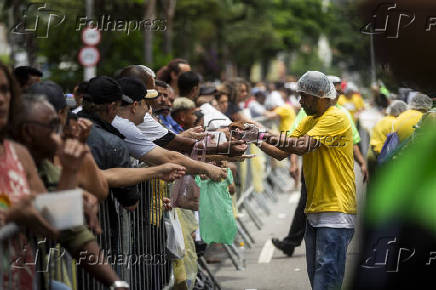 Tradicional Bolo do Bixiga no aniversrio de So Paulo - 471 anos