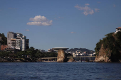 Museu de Arte Contempornea de Niteri visto da baa de Guanabara