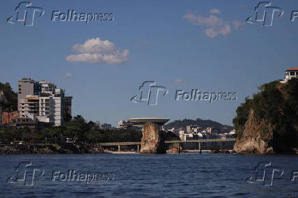 Museu de Arte Contempornea de Niteri visto da baa de Guanabara