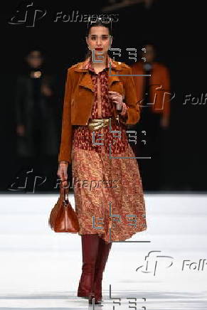 Poppy Dharsono - Runway - Indonesia Fashion Week 2024