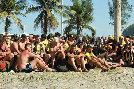 Torcida do Pearol Causa Confuso no RJ