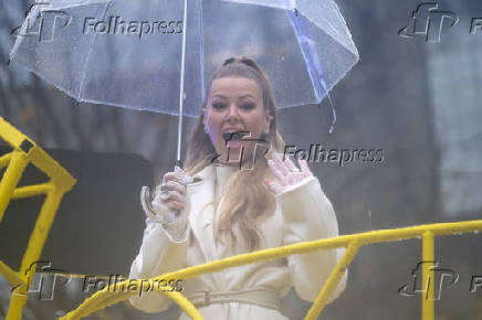 Desfile anual do dia de ao de graas da macy's acontece na cidade de nova york