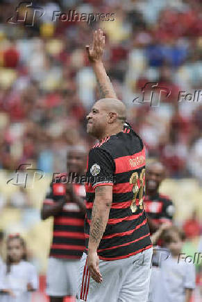 DESPEDIDA DO JOGADOR ADRIANO - ULTIMA BATALHA DO IMPERADOR