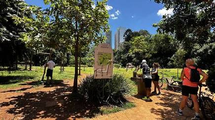 Parque Augusta em dia ensolarado