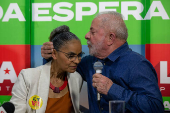 O presidencivel Lula (PT) e a ex-ministra Marina Silva durante coletiva