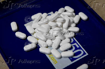 FILE PHOTO: Tablets of the opioid-based Hydrocodone at a pharmacy in Portsmouth