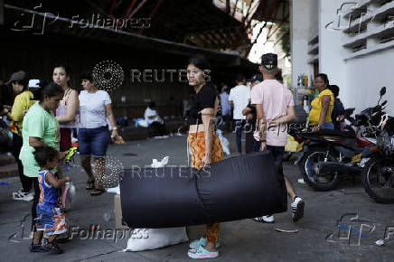 Colombians displaced by clashes between the rebels of the National Liberation Army (ELN) and former FARC dissidents, in Cucuta