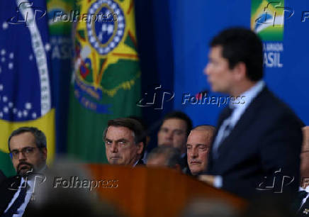 Sergio Moro e Jair Bolsonaro no lanamento do projeto Em Frente, Brasil, no Planalto