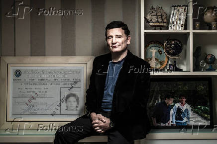 Retrato do jornalista Roberto Cabrini em sua casa em Alphaville