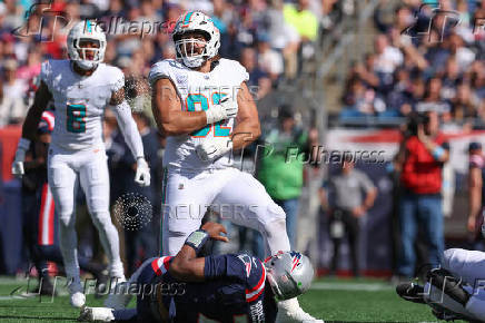 NFL: Miami Dolphins at New England Patriots