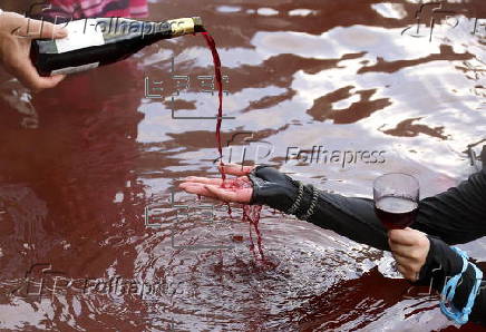 2024 Beaujolais Nouveau wine release event at hot spring in Hakone