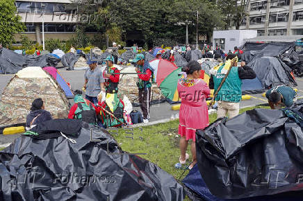 Al menos 4.000 indgenas llegan a Bogot para denunciar muerte de nios en sus territorios