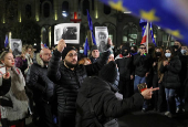 Georgian opposition supporters protest against government's EU application delay