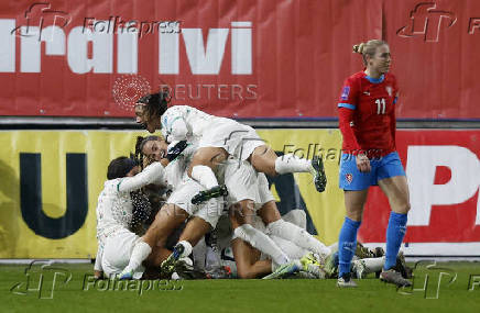 Women's World Cup - Women's European Qualifiers - Czech Republic v Portugal