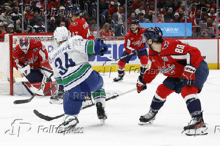 NHL: Vancouver Canucks at Washington Capitals