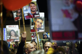 MANIFESTACIN FAMILIARES REHENES ISRAELIES EN TEL AVIV