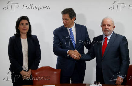 Presidente Lula e os ministros Fernando Haddad e Simone Tebet, no Palcio do Planalto