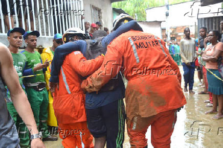 Deslizamento de terra causa morte de jovem de 23 anos em Salvador na BA