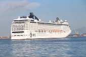 Movimentao de transatlnticos no pier mau no rio de janeiro