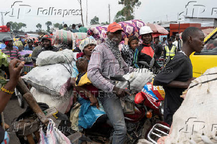 Congo rebels seize eastern town on critical supply route