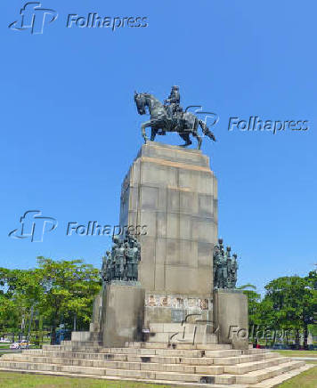 Monumento de Marechal Deodoro da Fonseca na praa Paris