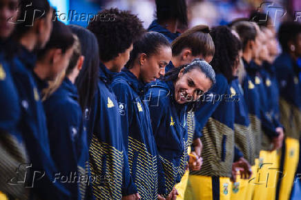 Seleo brasileira feminina de futebol fica com a prata em Paris