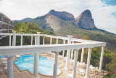 A piscina do hotel Aroso, na serra