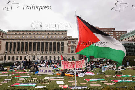 Demonstrators protest in solidarity with Pro-Palestinian organizers on the Columbia University campus, in New York