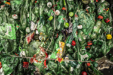 A maior fbrica de reciclagem na Amrica Latina, a Flapicel em Guarulhos (SP)