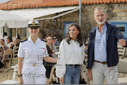 Los reyes Felipe y Letizia almuerzan con Leonor en Villagarca de Arousa