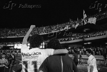 Scrates - Corinthians x So Paulo - Campeonato Paulista de 1983 - Final