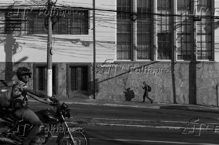 Ensaio registra vazio da Mooca, bairro de imigrantes em SP