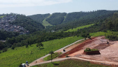 Aterro de tratamento de resduos na regio leste de SP