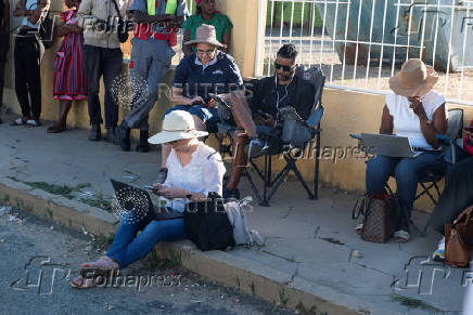 Namibians head back to the polls after voting delays