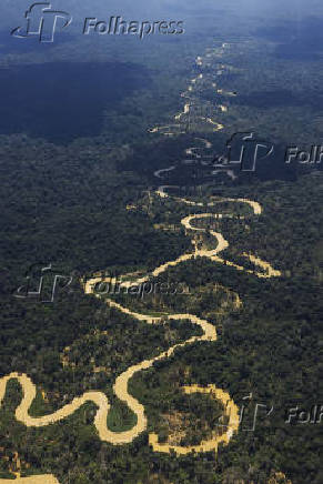 Vista area do rio Mucaja barrento em Boa Vista (RR)