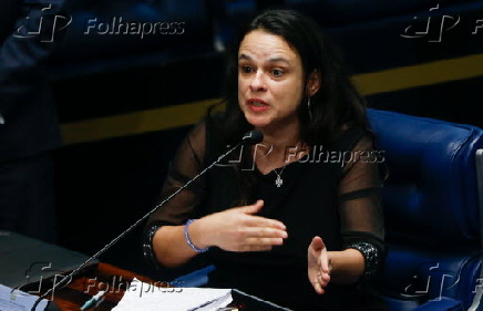 Janana Paschoal na votao do julgamento final do impeachment