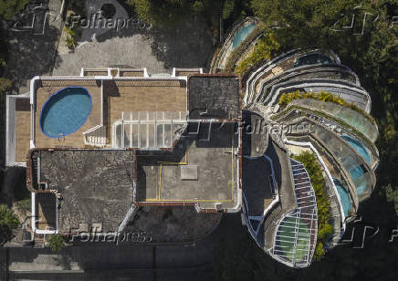 Edifcio Penthouse, retrato da desigualdade do bairro da zona sul de SP, em mau estado