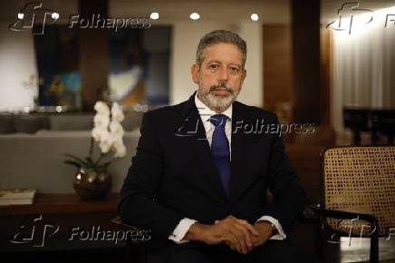 O presidente da Cmara, Arthur Lira (PP-AL), posa para foto na residncia oficial