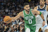 NBA: San Antonio Spurs at Minnesota Timberwolves