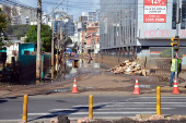 Trabalhos de limpeza ps-enchente da Estao Rodoviria Central de Porto Alegre, no Rio Grande do Sul