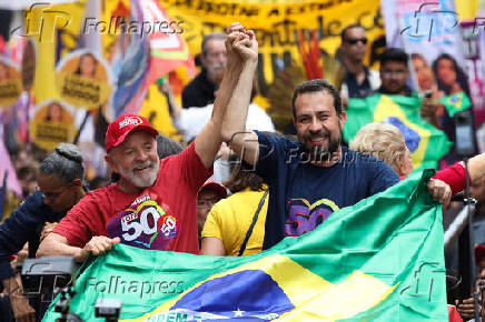 ltimo ato de campanha do candidato Guilherme Boulos (PSOL) na Avenida Paulista